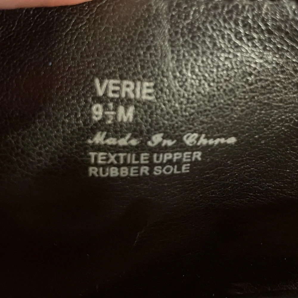 Donald J Pliner Bootie Verie Ankle Black Point Toe Size 9.5